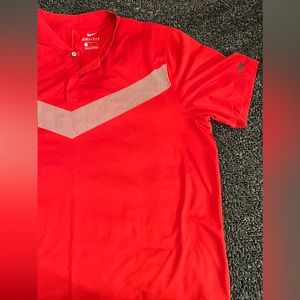 Tiger woods blade collar dri fit golf polo size large.